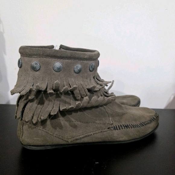 Minnetonka
Moccasin Boots - Picture 7 of 7